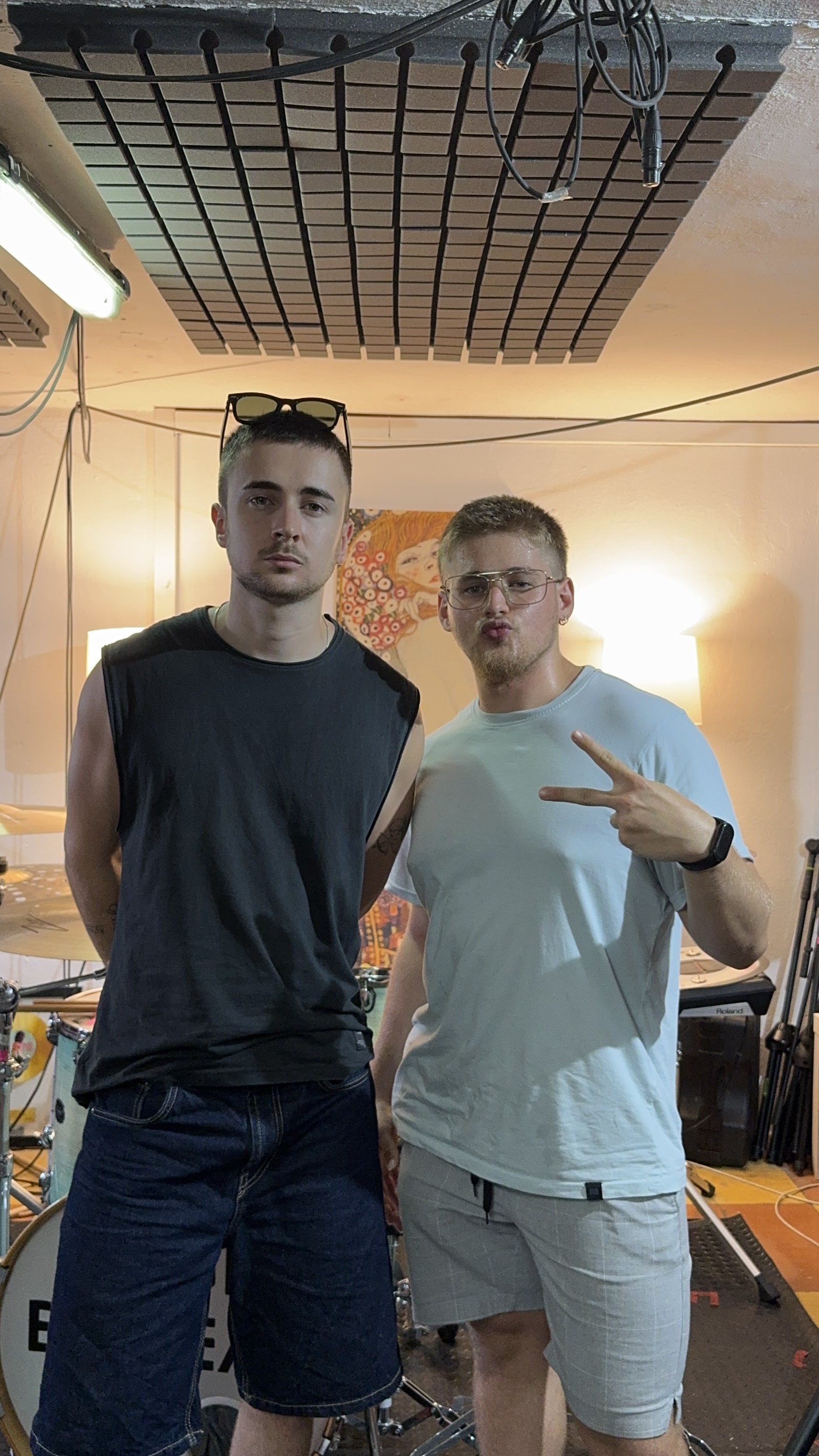 Juata con artista en estudio